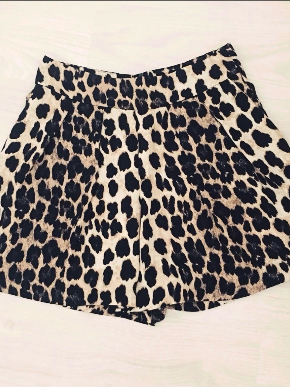 Zara Leopard-Print High Waist Shorts - Beige & Black size M